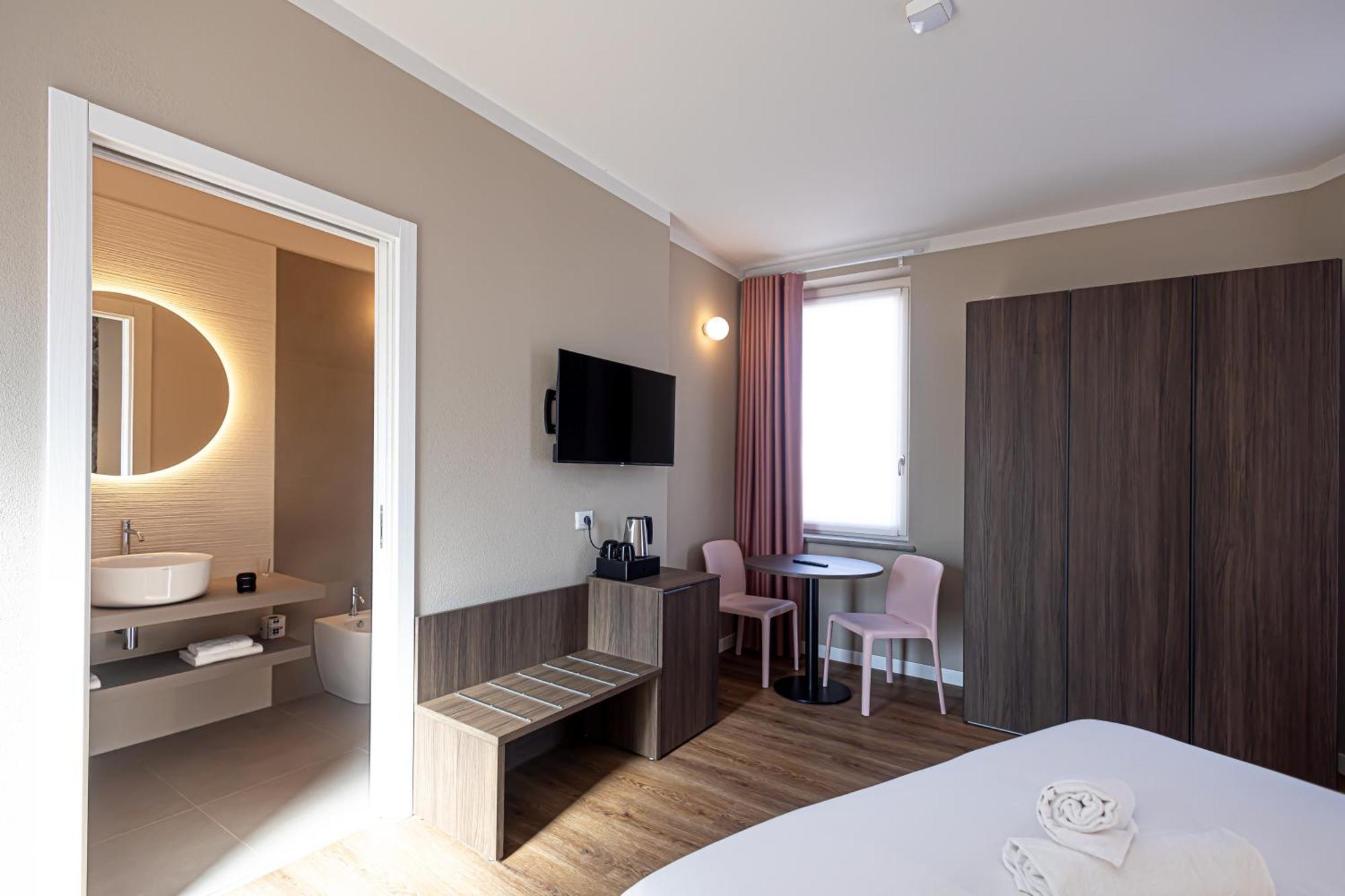 Le Fare Hotel Fara Novarese ภายนอก รูปภาพ